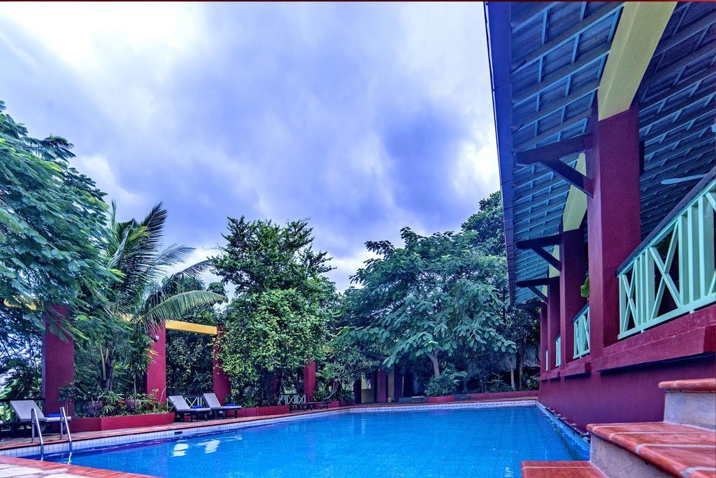 The Harbor Lights Palace Sihanoukville Exterior foto